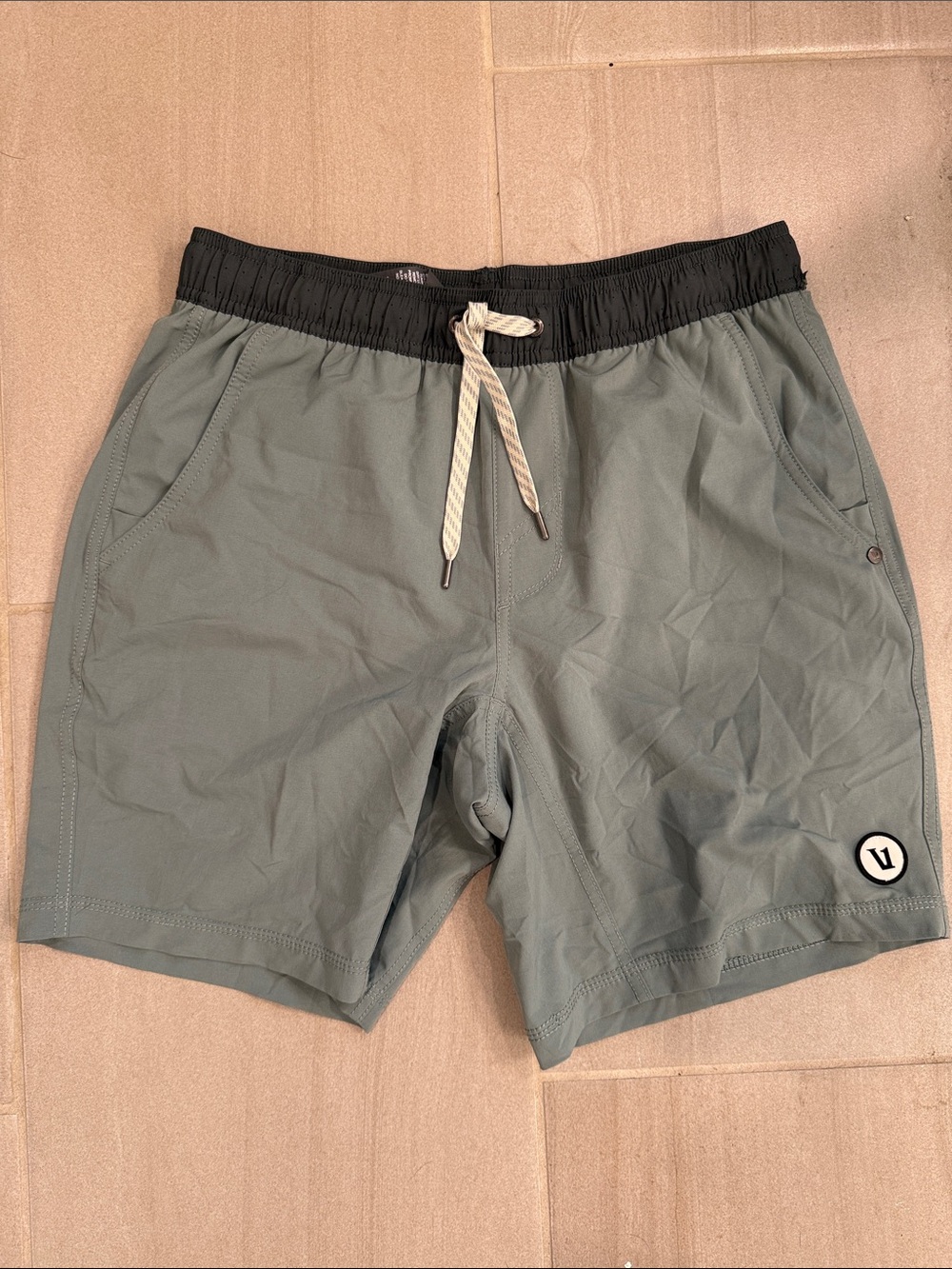 Vuori Sage Green Athletic Shorts LINED. *flawed